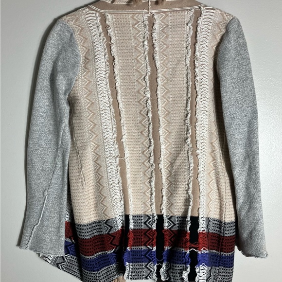Gimmicks by BKE The Buckle Fringe Red, White, Blue Knit Cardigan Sweater - Picture 3 of 11